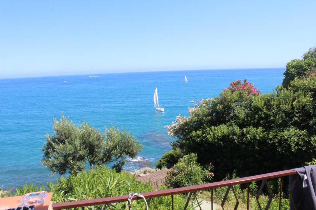 Conca Verde Appartamento Sul Mare Marina dʼMarina dʼAndora Exterior foto