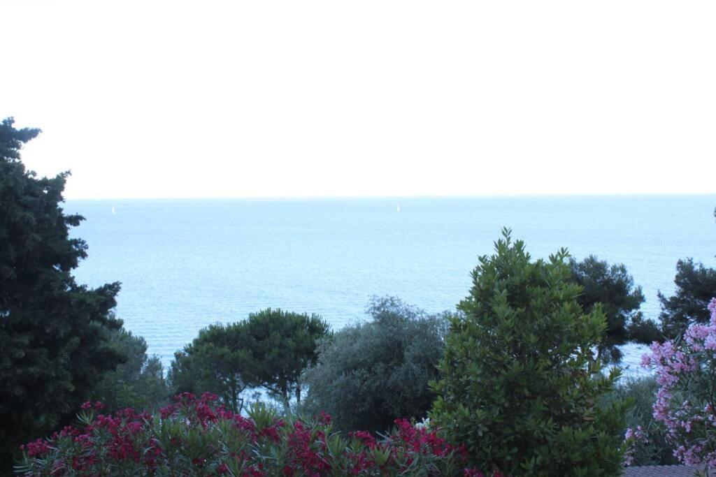 Conca Verde Appartamento Sul Mare Marina dʼMarina dʼAndora Exterior foto